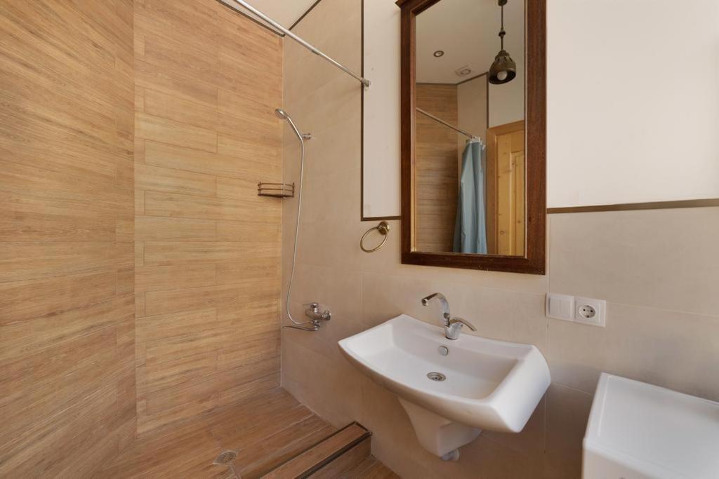 Duplex Opera 3 Apartment Tbilisi Exterior foto